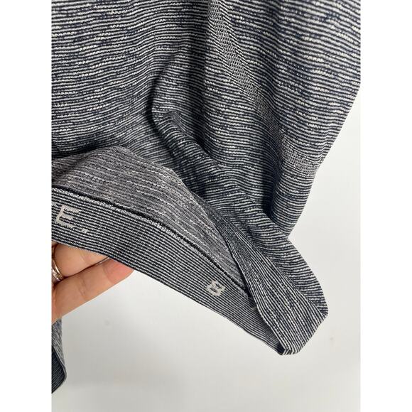 Lululemon women's swiftly tech short sleeve tee 8 - Picture 3 of 4